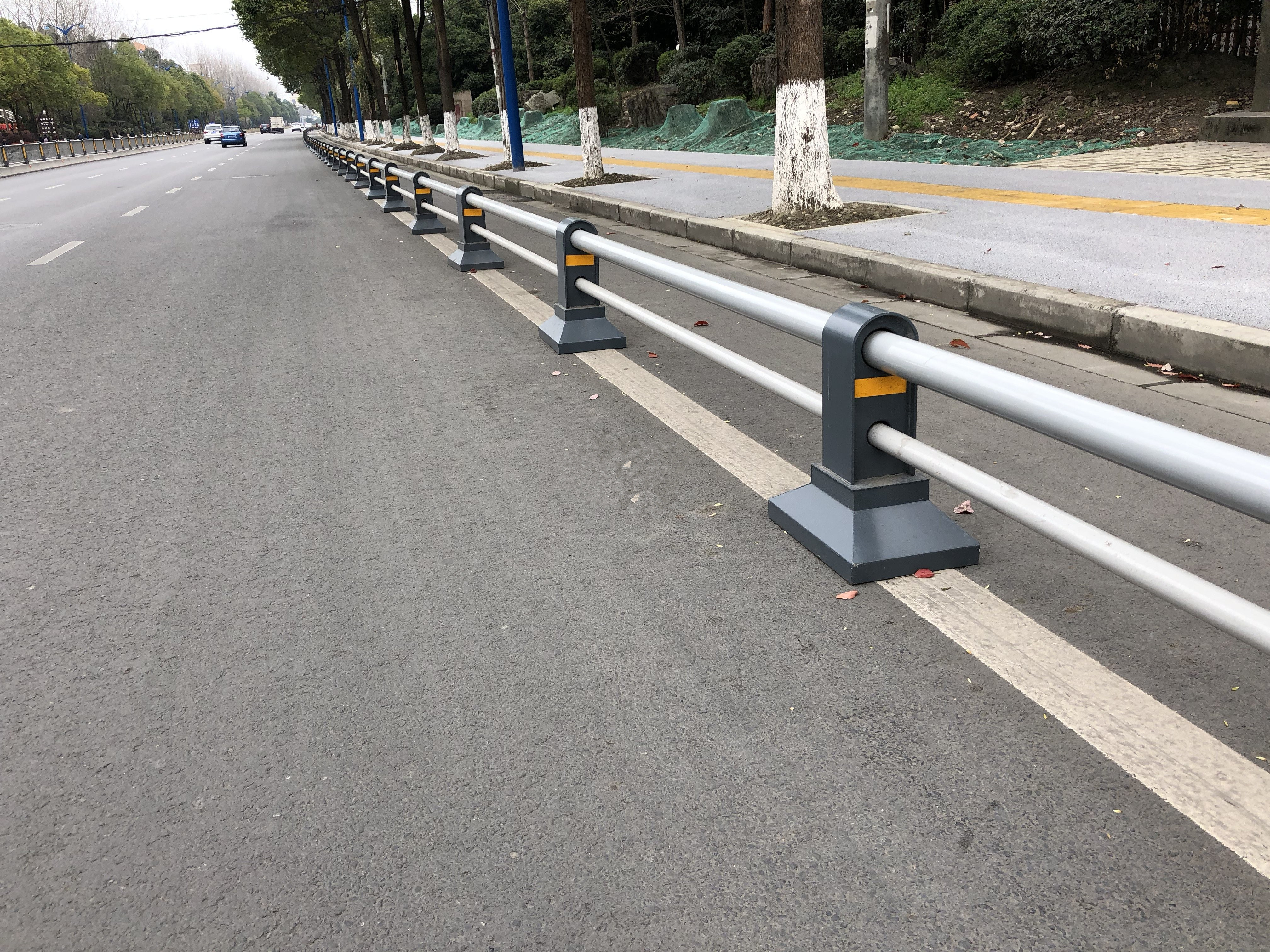 道路隔離護欄
